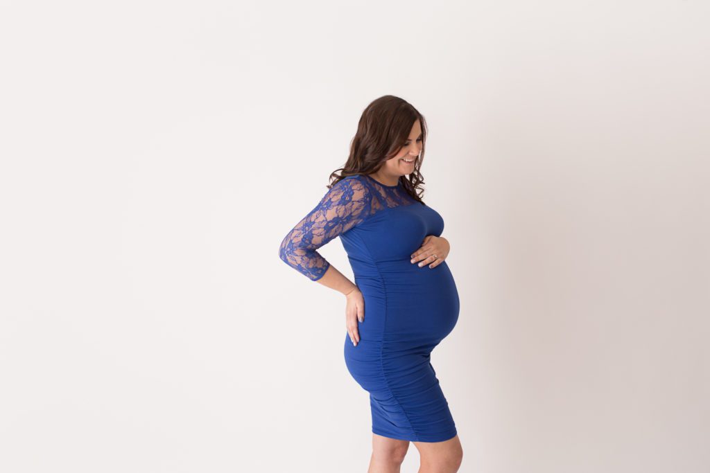 baby bump-pregnancy-motherhood-maternity-blue-dress-studio-oshawa-durham-toronto-newborn photographer-sassy