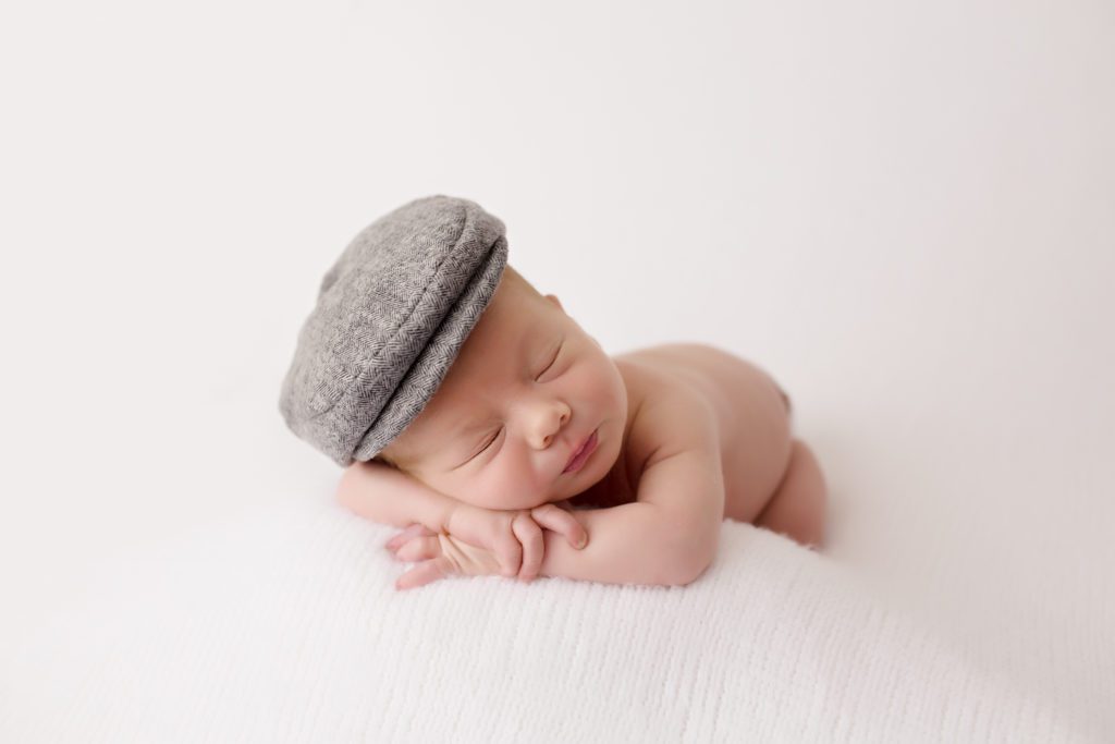 Oshawa-Newborn-Photography-Oshawa-Newborn-Photographer-Mother-Cute-Baby-Photos- Child-Toronto-GTA-Durham-Photographer-16